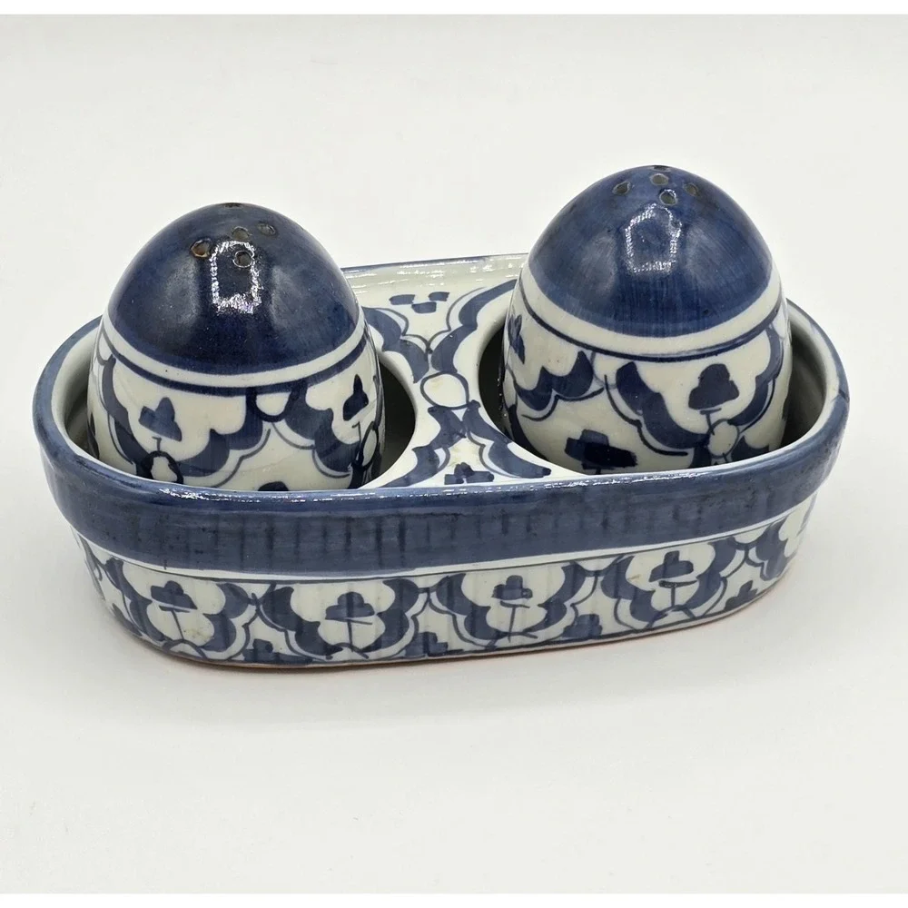 Vintage Ceramic Salt and Pepper‎ Shakers Blue White Egg Shaped in Tray Geometric